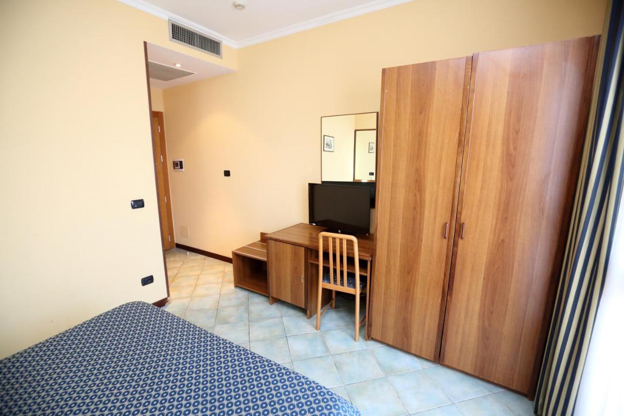 Hotel Palacavicchi Τσιαμπίνο Εξωτερικό φωτογραφία