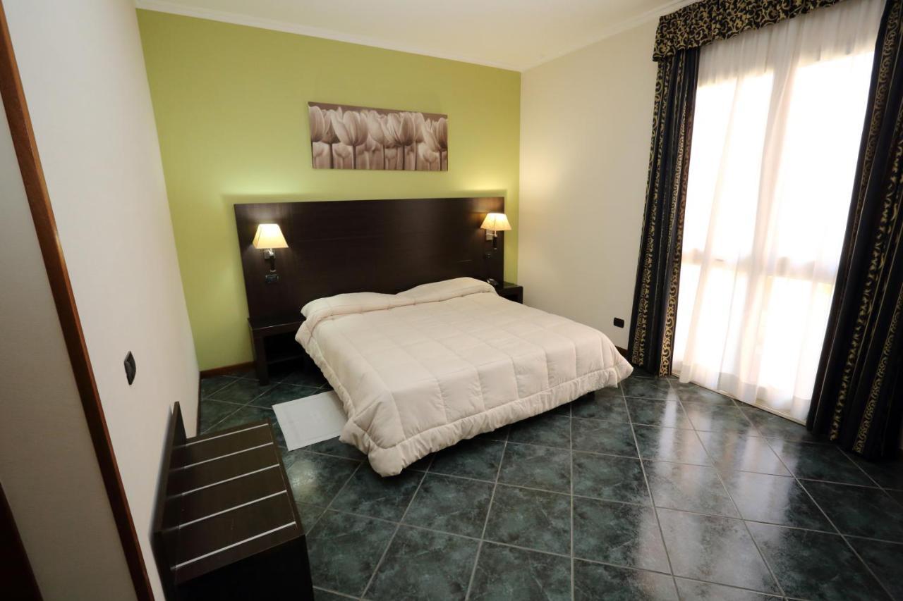 Hotel Palacavicchi Τσιαμπίνο Εξωτερικό φωτογραφία