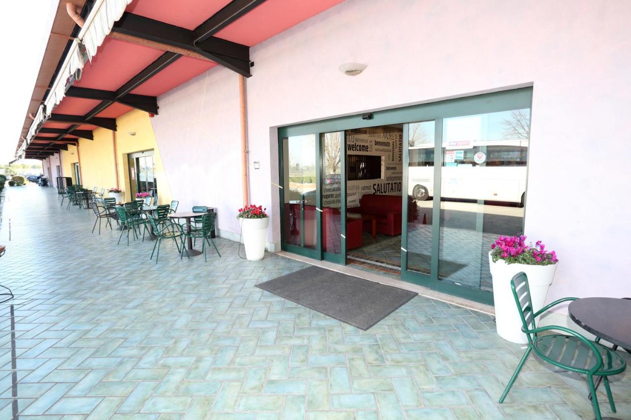 Hotel Palacavicchi Τσιαμπίνο Εξωτερικό φωτογραφία