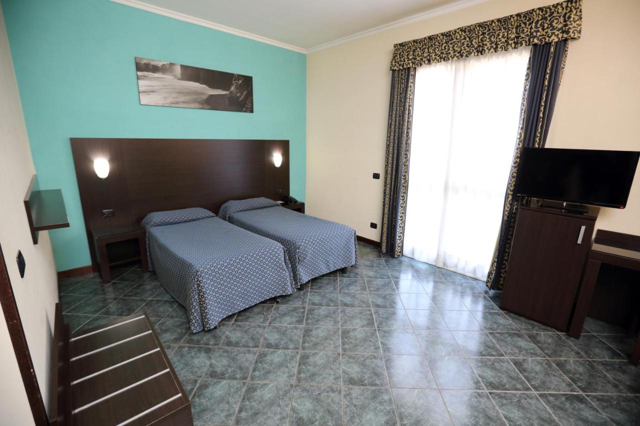 Hotel Palacavicchi Τσιαμπίνο Εξωτερικό φωτογραφία