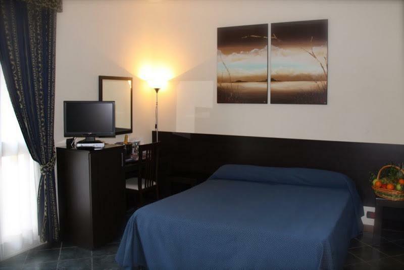 Hotel Palacavicchi Τσιαμπίνο Εξωτερικό φωτογραφία
