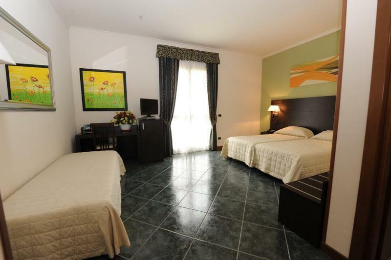 Hotel Palacavicchi Τσιαμπίνο Εξωτερικό φωτογραφία
